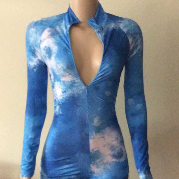 Fitted romper. - Picture 1 of 6